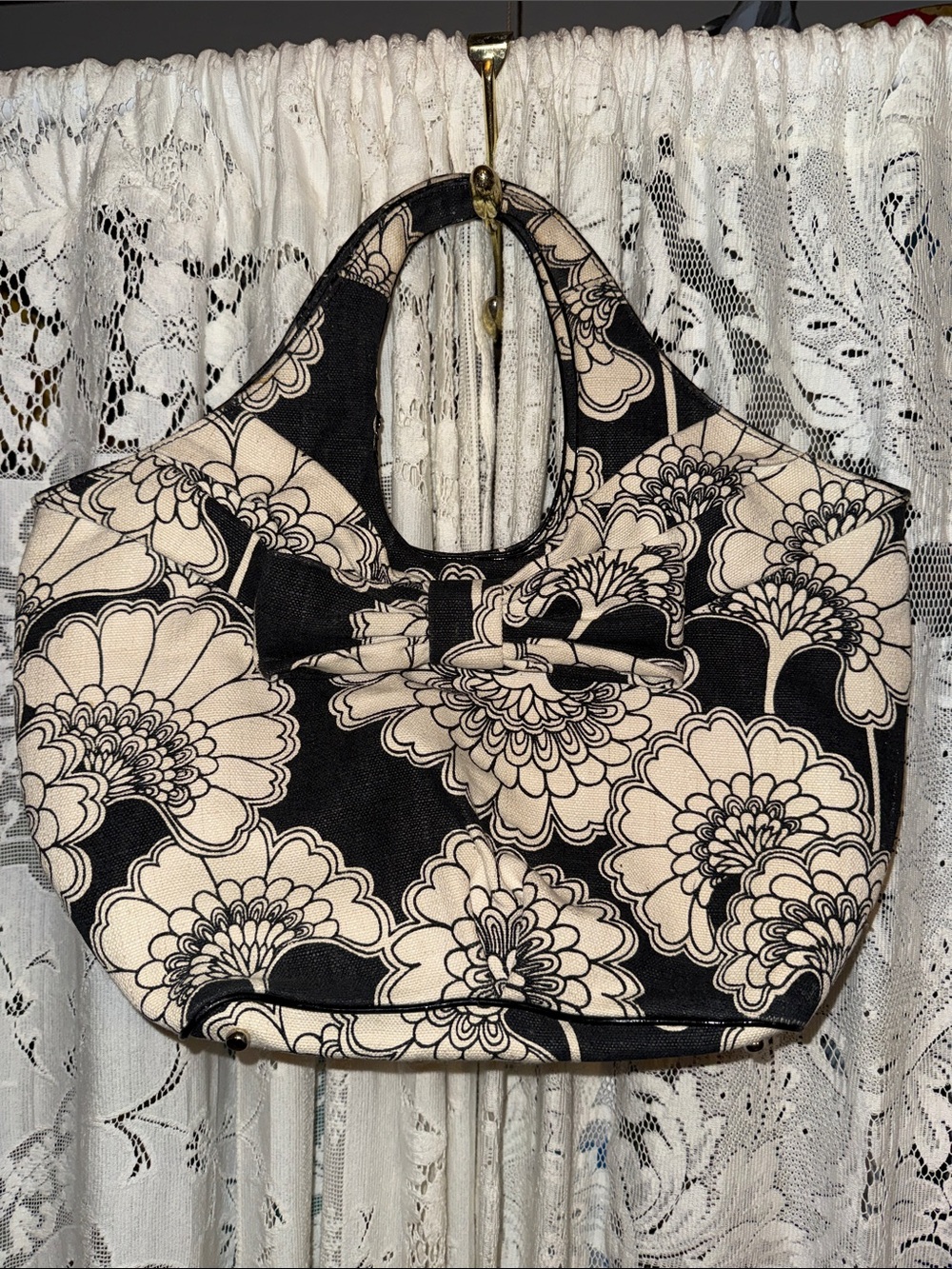kate spade Black and Cream Floral Bow Shoulder Bag